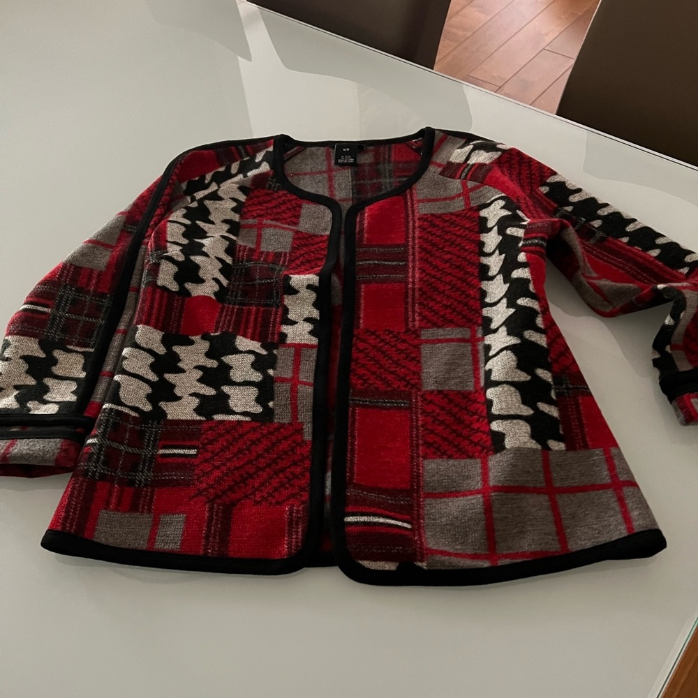 Chic Red and Black Patterned Jacket